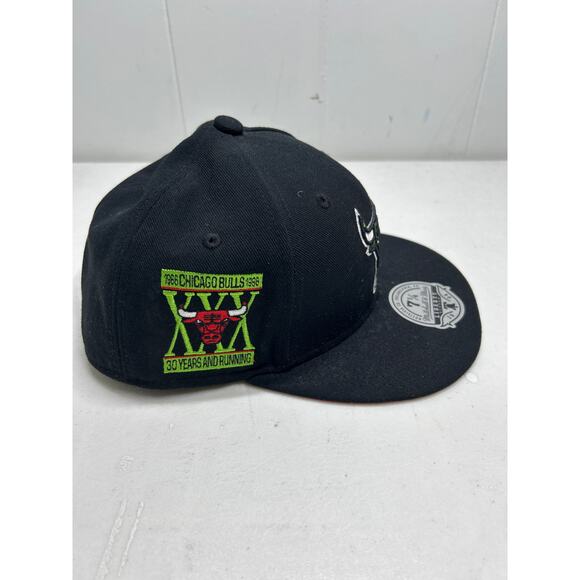 Chicago Bulls Mitchell & Ness NBA Fitted 7 1/4 Flatbill Hat Cap Rodman Black NWT - Picture 5 of 6